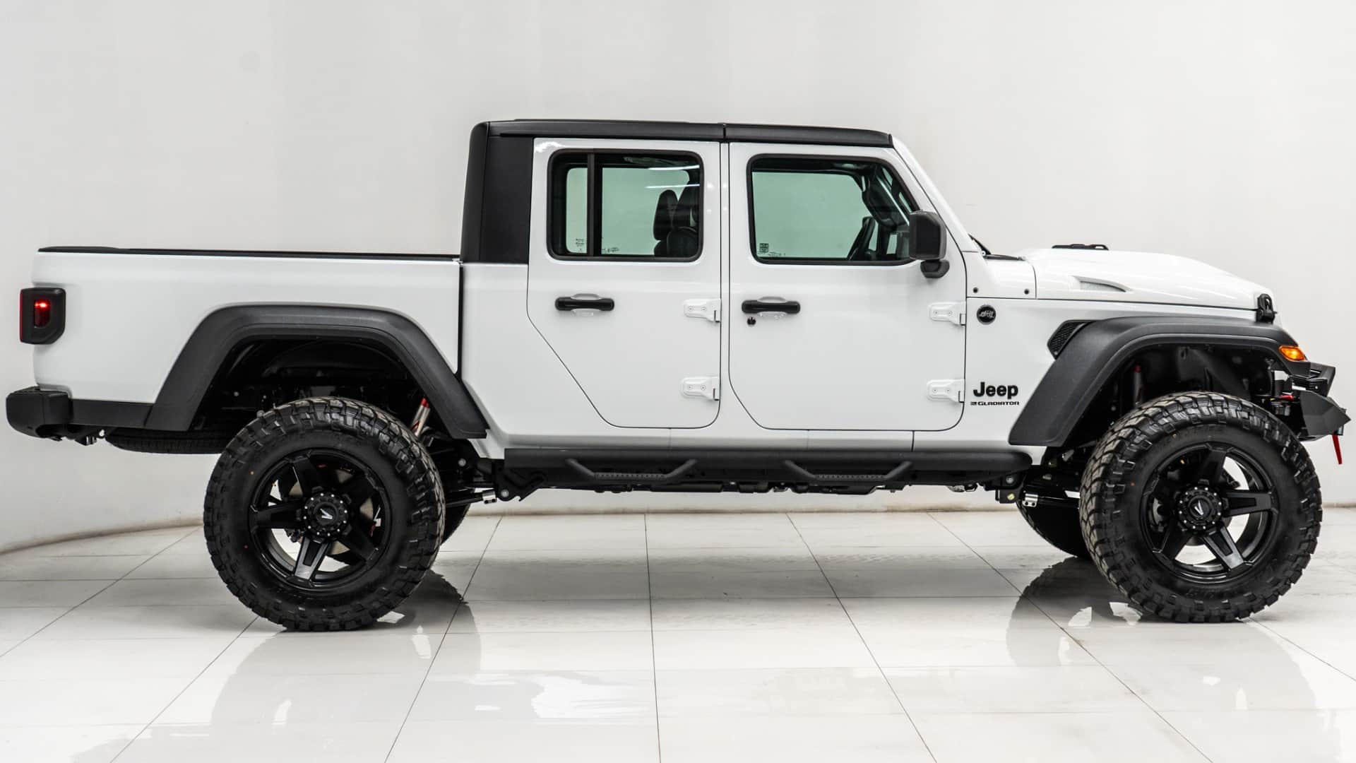 2025 JEEP GLADIATOR
